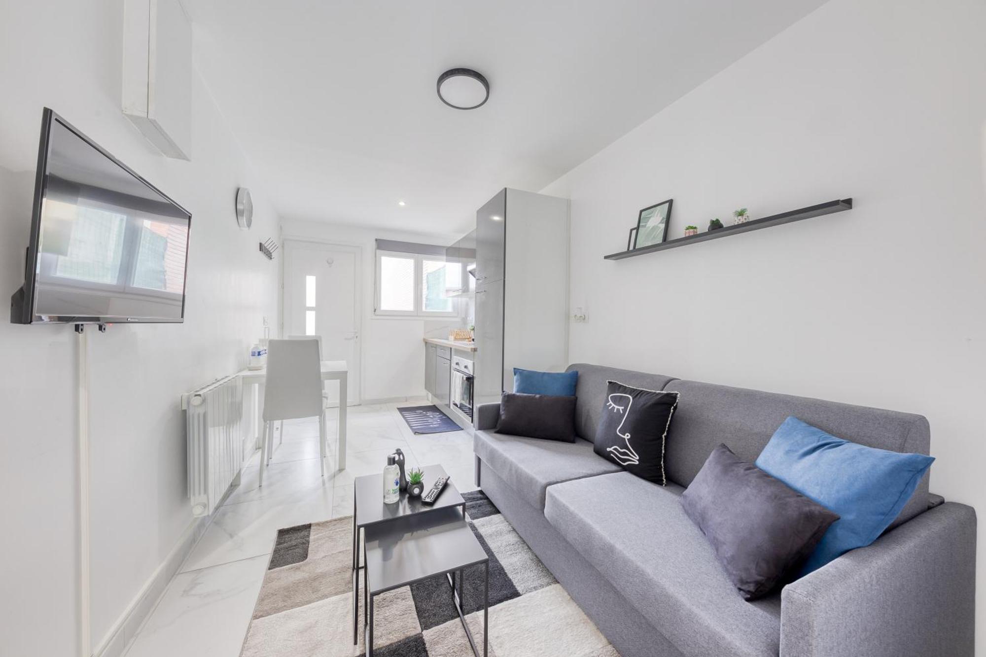 Appartement - 4 Personnes - Parking Prive - Metro 7 - Rer B La Courneuve Exterior foto